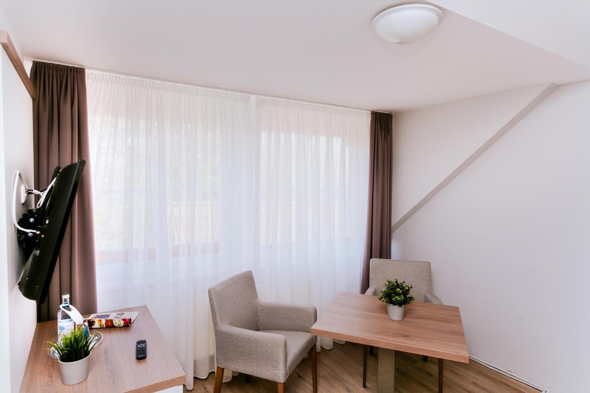 Hotel Zur Seemoewe Kirchdorf  Room photo